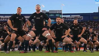 El haka de los All Blacks ante Los Pumas en Liniers El haka de los All Blacks ante Los Pumas en Liniers