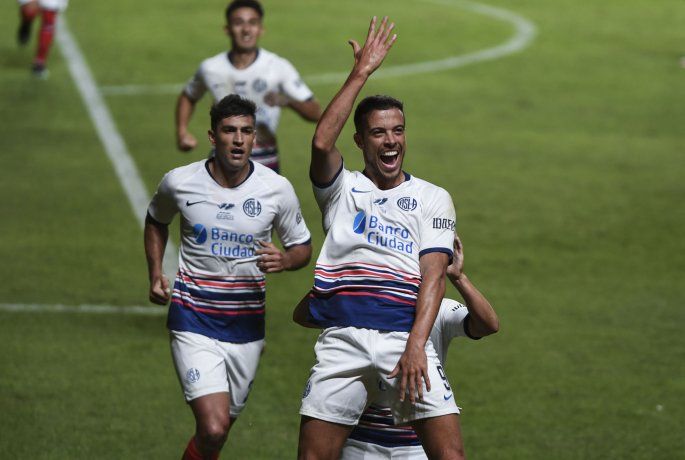 Un San Lorenzo muletto le ganó a Central con un final escandaloso