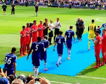 Para imitar: así recibió el Liverpool a su rival