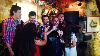 el divertido karaoke de rial en el cumpleanos de su hija el divertido karaoke de rial en el cumpleanos de su hija