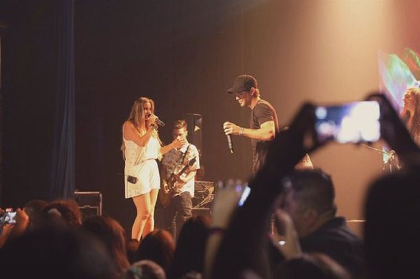 Otro papelón de Rombai: desafinaron en Villa María y estallaron las redes sociales