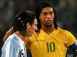 ronaldinho: despues de mi, el mejor que he visto fue messi ronaldinho: despues de mi, el mejor que he visto fue messi