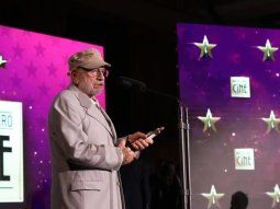 el duro discurso de norman briski contra el gobierno por el que fue ovacionado en los martin fierro de cine el duro discurso de norman briski contra el gobierno por el que fue ovacionado en los martin fierro de cine