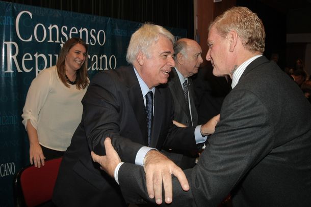 De la Sota encabezó una cena con referentes de la oposición