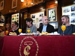 Un clásico: ¿qué desayunó Larreta en el Tortoni antes de votar?