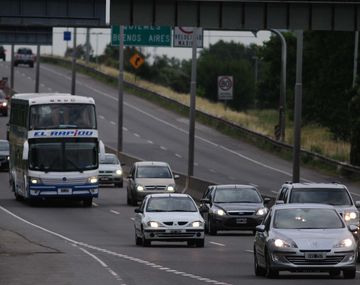 Más de 2 millones de autos en las rutas por las vacaciones