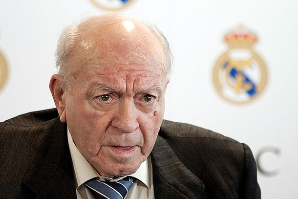 El Real Madrid recordó a través de un comunicado a  Alfredo Di Stefano