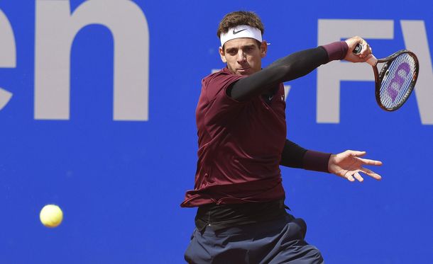 Del Potro volvió a jugar en polvo tras 3 años y se quedó con un claro triunfo