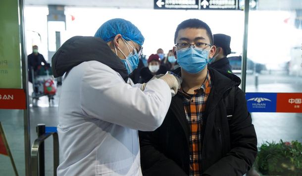 Por vía aérea y marítima: el plan que prepara el Gobierno ante un eventual caso de coronavirus en el país