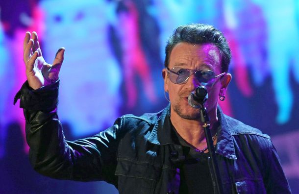 Tras salvarse de la caída de su avión, Bono sufrió otro accidente