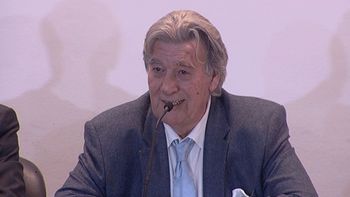 un corrector a la derecha: un error en el acuerdo que firmo afa se hizo viral un corrector a la derecha: un error en el acuerdo que firmo afa se hizo viral