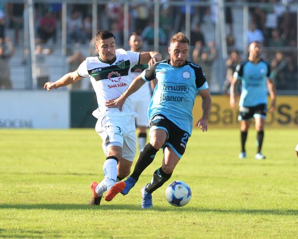 El Santo golpeó en el segundo tiempo y liquidó el pleito