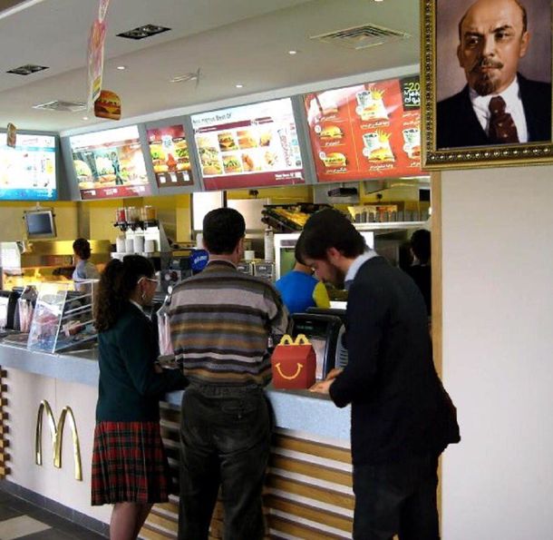 Mirá todos los memes con Del Caño en busca de dólares