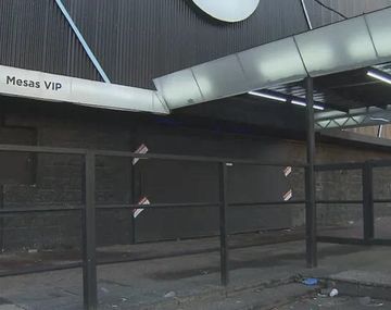 Burzaco: DJs prendieron bengalas en una disco y casi provocan un incendio