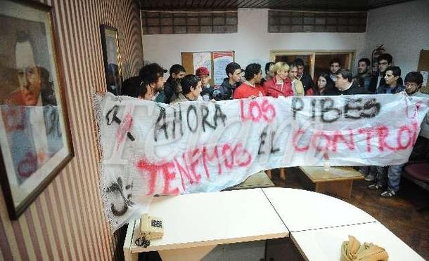 Militantes radicales tomaron la sede del Comité Provincial