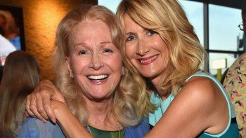 murio diane ladd, reconocida actriz y madre de laura dern murio diane ladd, reconocida actriz y madre de laura dern