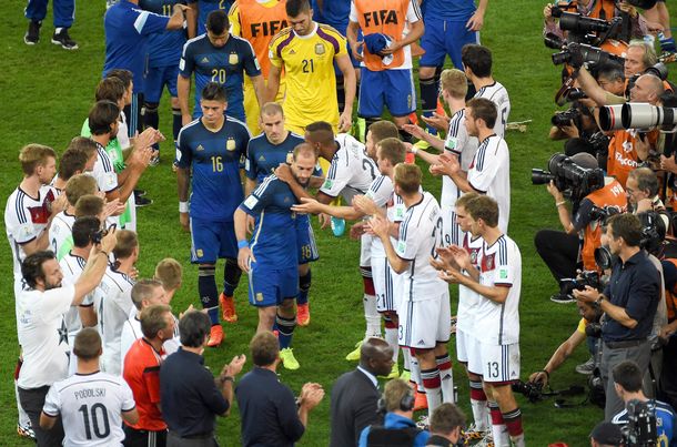 El gran gesto alemán: el pasillo de los jugadores para rendir homenaje a la Argentina