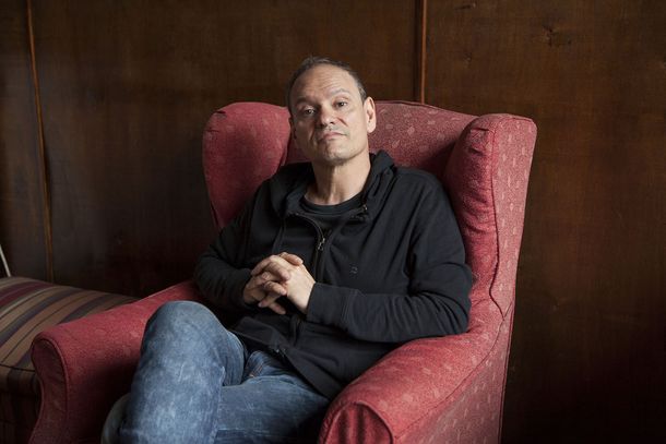 Carlos Belloso se suma al elenco de Guapas