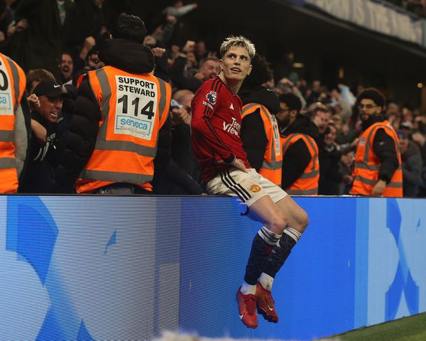 El reto del Manchester United para Alejandro Garnacho por polémicos likes