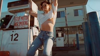 Kristen Stewart en el nuevo video de los Rolling Stones Kristen Stewart en el nuevo video de los Rolling Stones