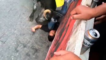 video: la terrible embestida de un toro a un hombre en mexico video: la terrible embestida de un toro a un hombre en mexico
