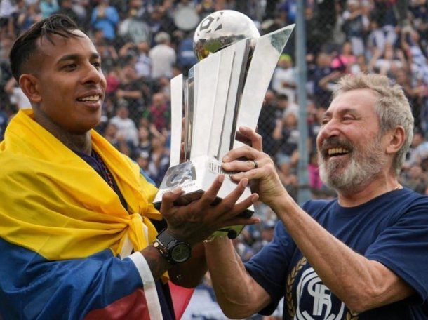 Daniel Vila reveló contactos con River por Sebastián Villa y enfrió la negociación