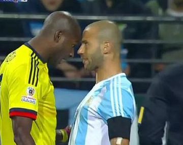 Mascherano en la cara de un colombiano: ¿Qué te pasa?