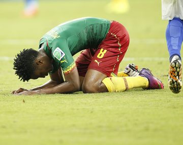 A Camerún lo golearon y casi se agarran a trompadas