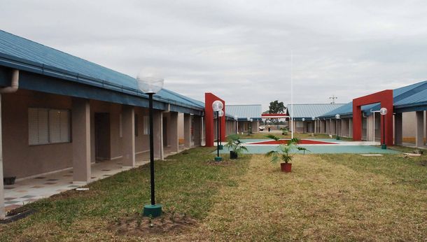 Cristina presentó un centro educativo que incluye a la cultura toba