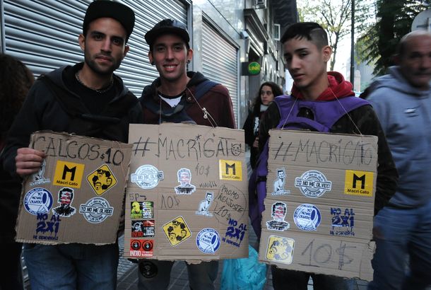 Las imágenes de la masiva marcha contra la ley del 2X1