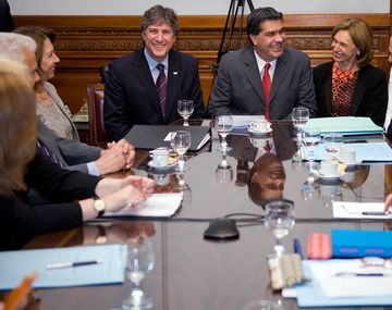 Primer informe de gestión de Capitanich ante el Senado