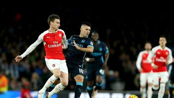 en la vuelta de agüero, el manchester city cayo ante el arsenal en la vuelta de agüero, el manchester city cayo ante el arsenal