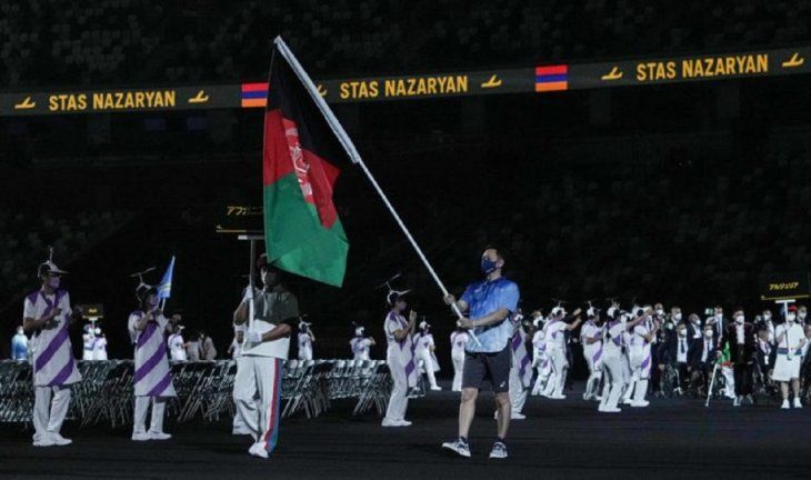 Deportistas afganos conmovieron al llegar a Tokio para los Juegos Paralímpicos
