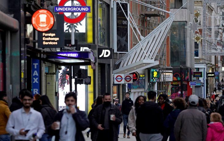 El distanciamiento social sin barbijo no es suficiente para frenar el Covid, advierten expertos de Cambrigde