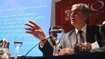 el gobierno se esta tragando un sapo con el blanqueo el gobierno se esta tragando un sapo con el blanqueo