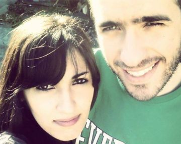 Entró a su casa y lo apuñaló delante de la novia: Lo maté