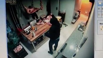 un ladron se llevo medio lechon un ladron se llevo medio lechon