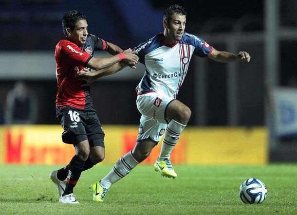 San Lorenzo apenas igualó como local ante Newells y no pudo acercarse a la punta