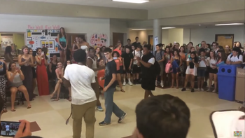 video: sorprende en un duelo de baile video: sorprende en un duelo de baile