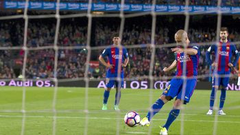Así fue la ejecución del penal de Javier Mascherano ante Osasuna Así fue la ejecución del penal de Javier Mascherano ante Osasuna