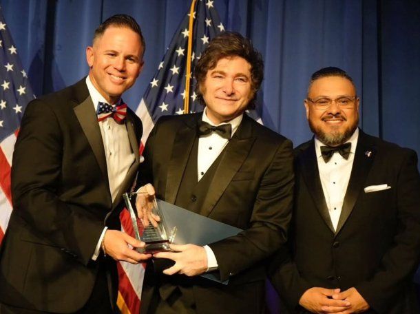 Lunes negro: el mensaje de Javier Milei a favor de la motosierra