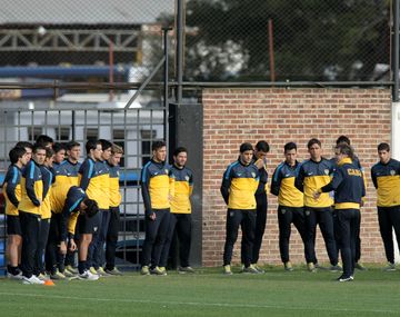 Boca extendió la licencia a Erviti y Silva