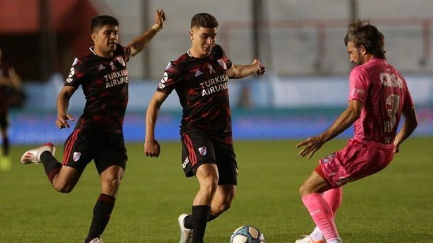 River enfrenta a Arsenal por la Copa Diego Maradona: horario, formaciones y TV