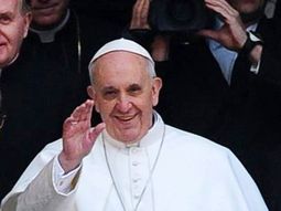 la bendicion del papa francisco a un periodista de c5n la bendicion del papa francisco a un periodista de c5n