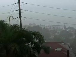 el drama de dos argentinas por el huracan melissa: estamos encerradas en el bano el drama de dos argentinas por el huracan melissa: estamos encerradas en el bano