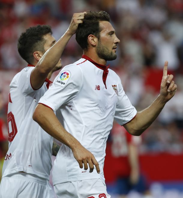 Con silbidos y una goleada, Sampaoli se despidió del Sevilla