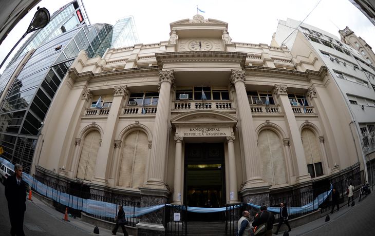 Emiten por US$1 mil millones más de lo anunciado el Bonar 2020