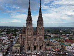 lujan prepara el operativo leon xiv: multiplicara su poblacion y cerrara los accesos antes de la misa