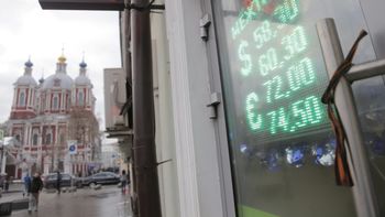 tras brusca devaluacion de su moneda, rusia niega que estudie instalar un cepo tras brusca devaluacion de su moneda, rusia niega que estudie instalar un cepo