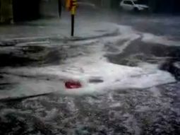 bahia blanca fue golpeada por un temporal de lluvia y granizo bahia blanca fue golpeada por un temporal de lluvia y granizo